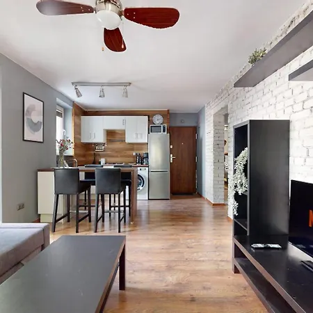Bluebell Dmochowskiego Cos Torwar Apartamento Varsóvia