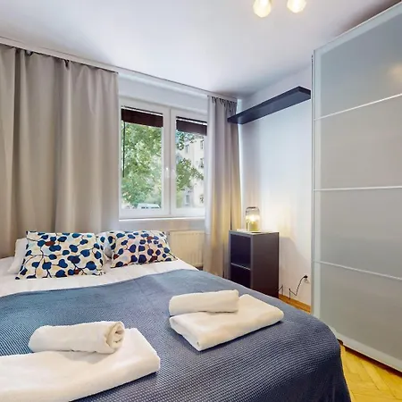 Bluebell Dmochowskiego Cos Torwar Apartamento Varsóvia